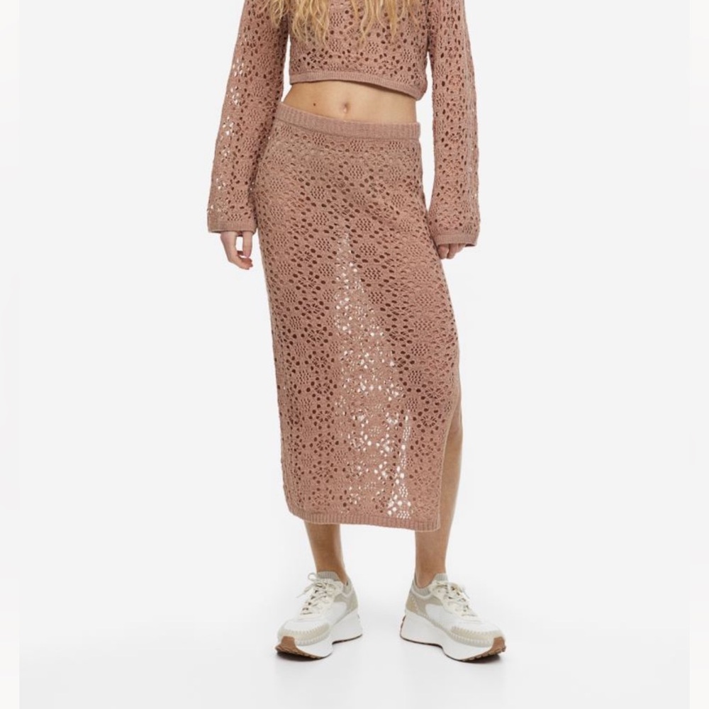 H&M HOLE-KIT SKIRT